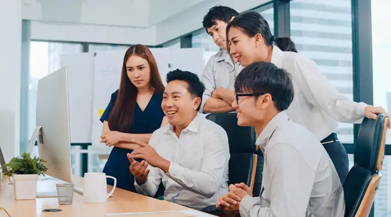 Sistem-Payroll-Karyawan-Perusahaan-di-Indonesia-768x427 (1)